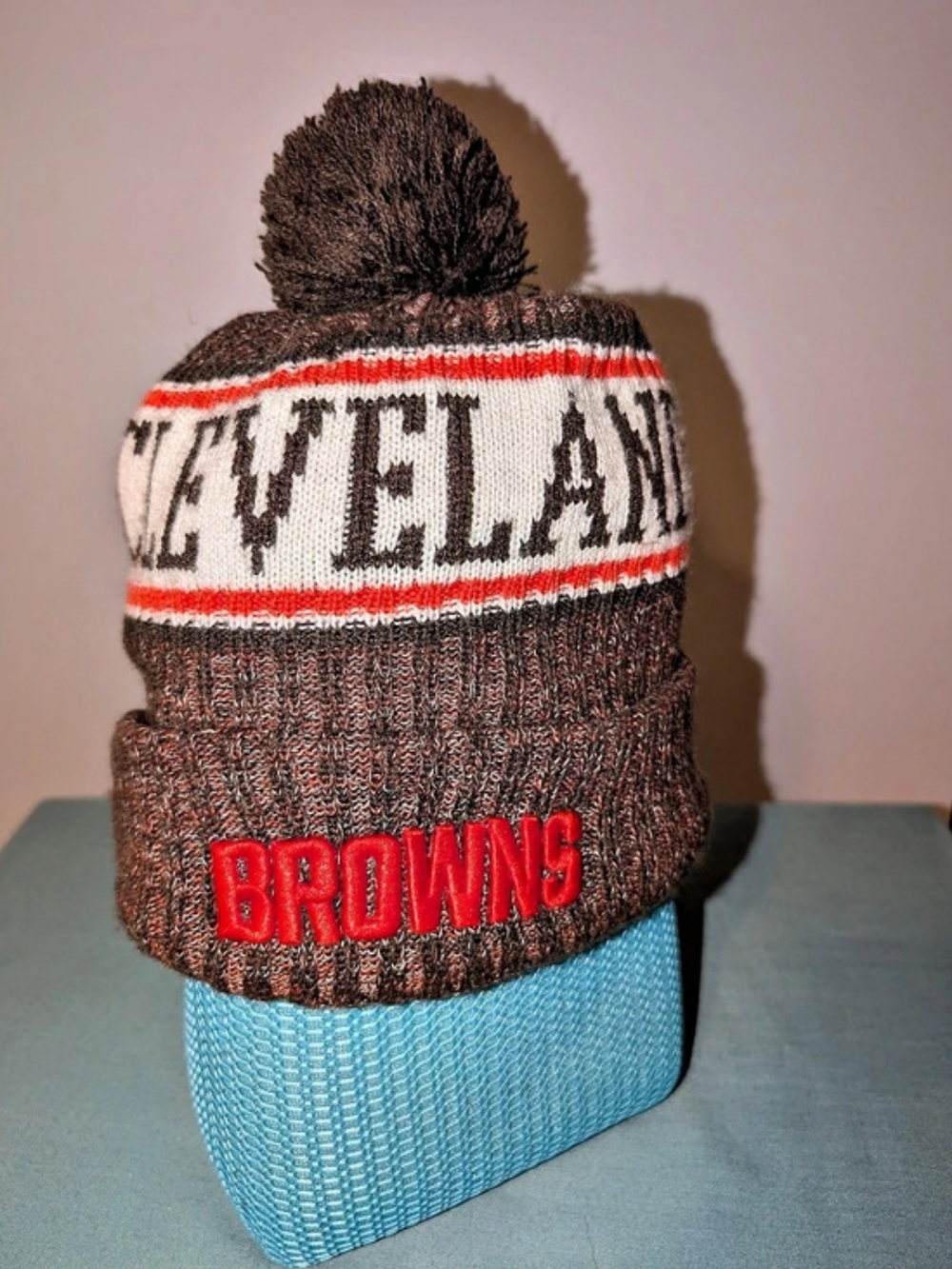 New Era Cleveland Browns NFL Football Sideline Sport Knit Beanie